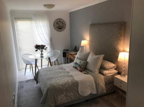 Escape to 205 in Stellenbosch central-free parking